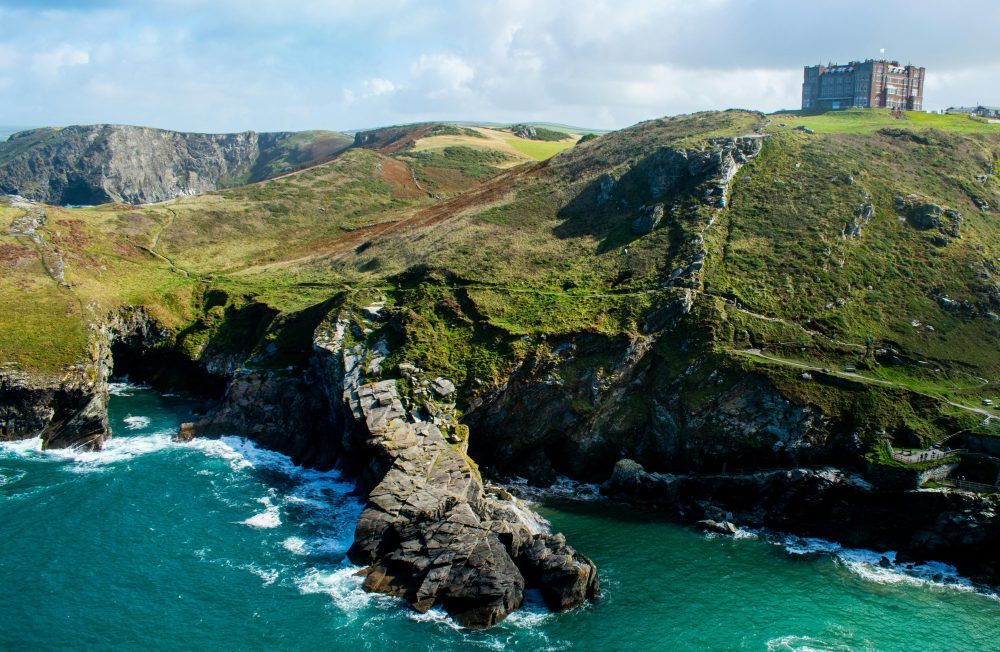 Coastal scene with cliffs